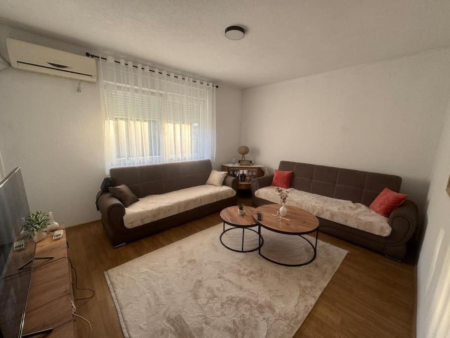 City Center Apartment Gjakova Bagian luar foto
