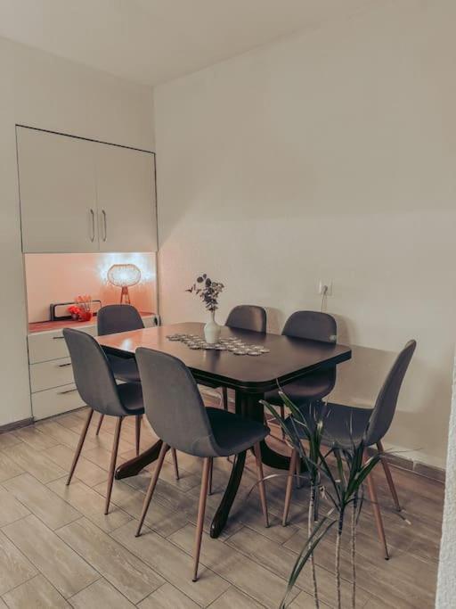 City Center Apartment Gjakova Bagian luar foto